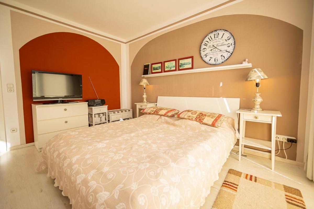Studio 2 Im Eg Haus Stranddistel, Geschmackvoll Eingerichtete Ferienwohnung Fur 2 Personen In Цингст Экстерьер фото